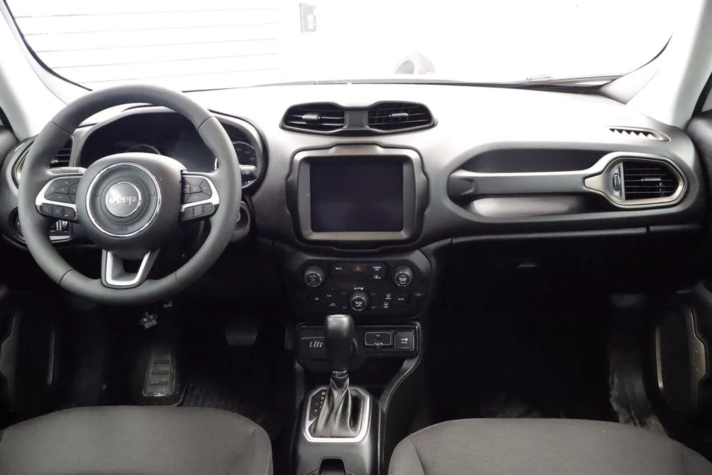 Certified Used 2023 White Jeep Latitude image 23