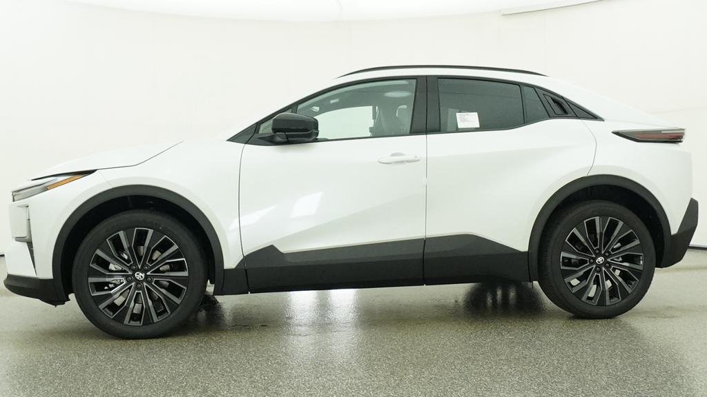 New 2026 Wind Chill Pearl Toyota XSE image 2