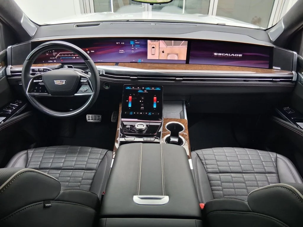 Used 2025 Crystal White Tricoat Cadillac Sport Platinum image 10