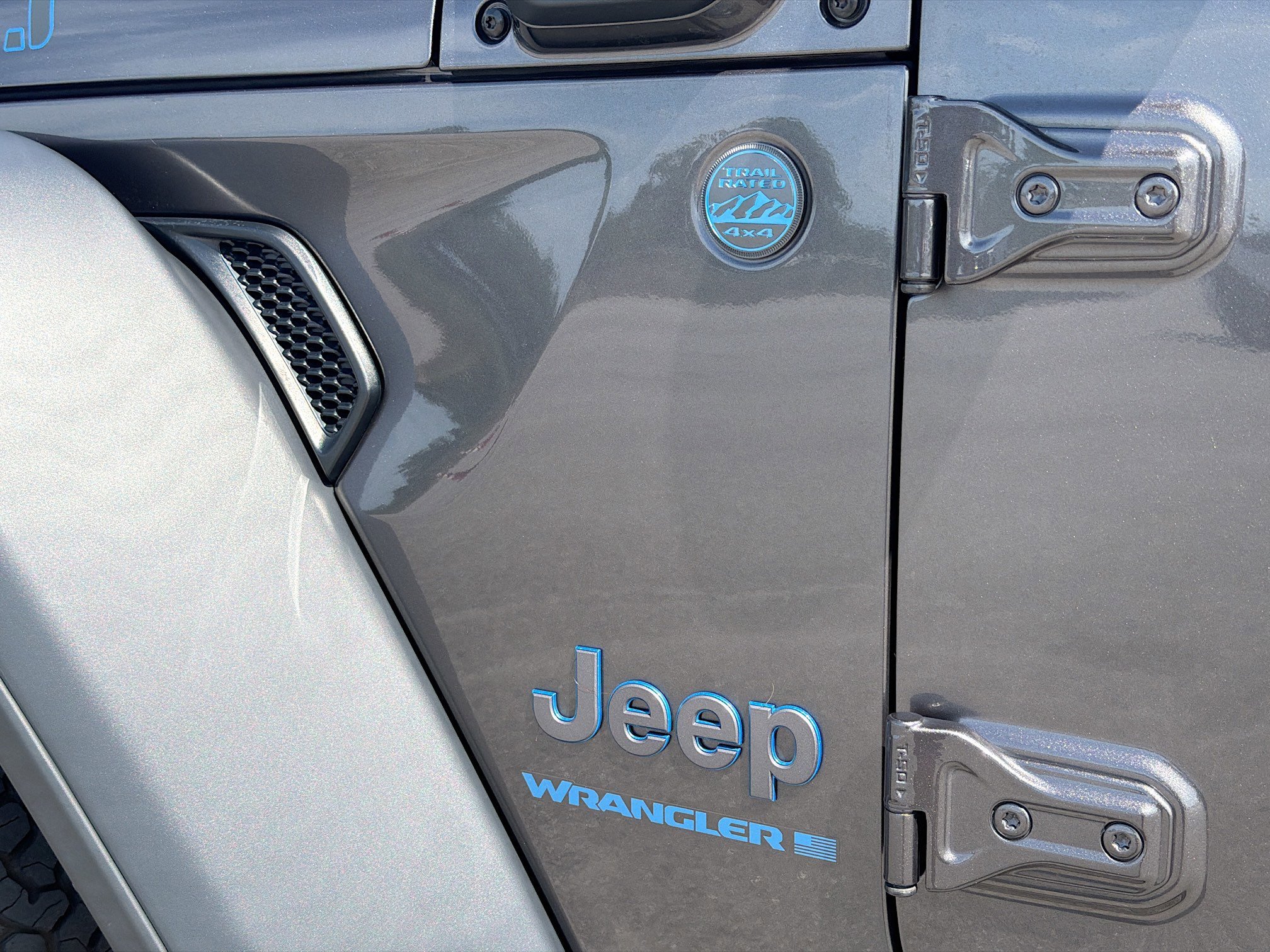 Used 2024 Granite Crystal Metallic Clearcoat Jeep Willys image 11