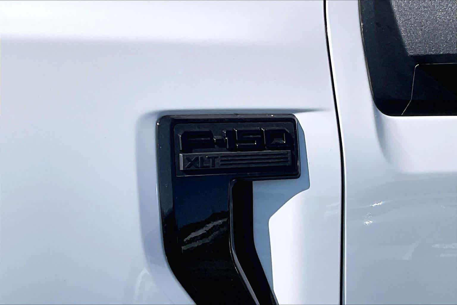 New 2026 Oxford White Ford XLT image 14