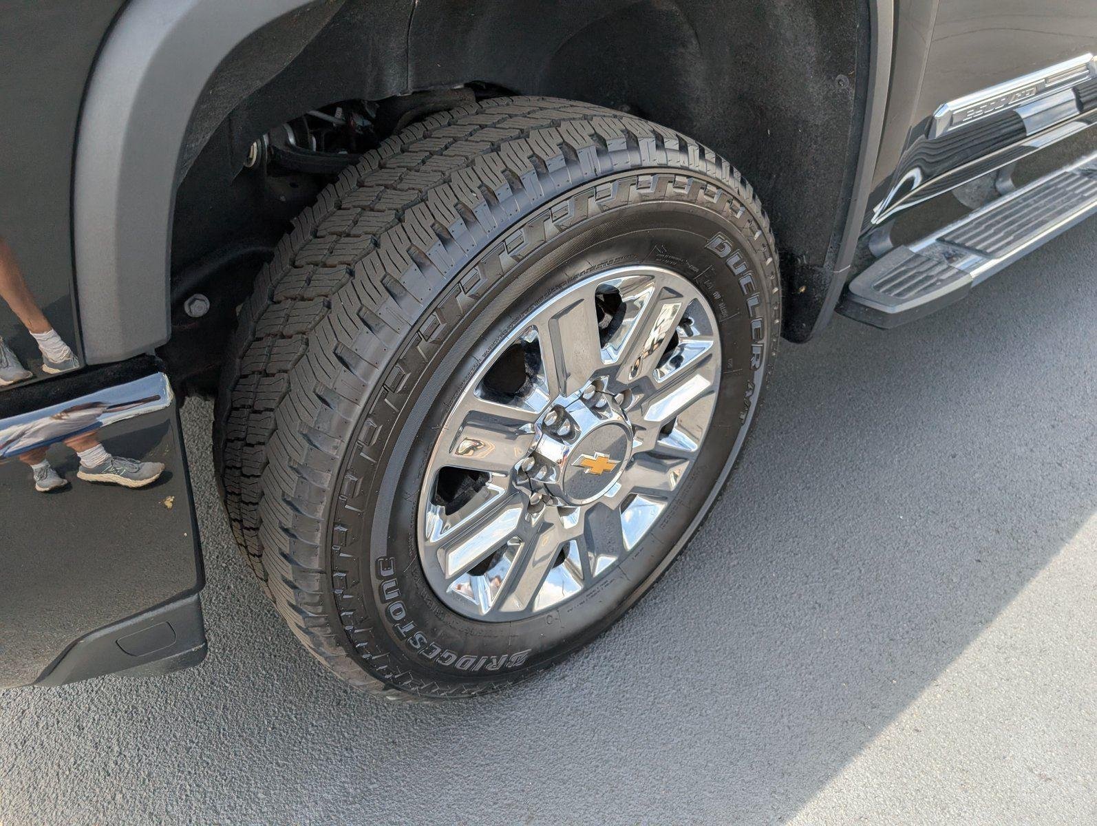 Used 2024 Black Chevrolet High Country image 11