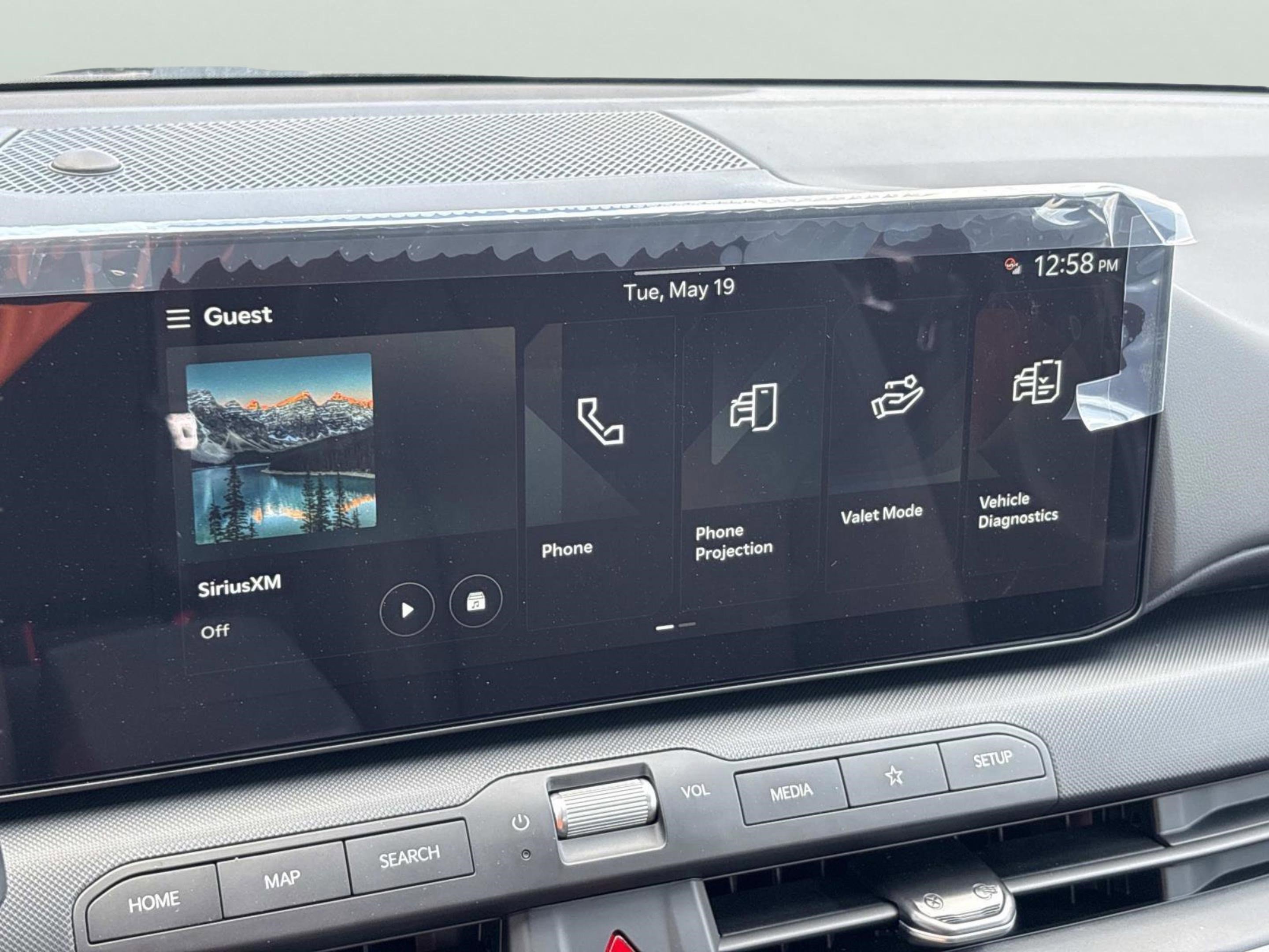 New 2026 Snow White Pearl Kia LX image 23