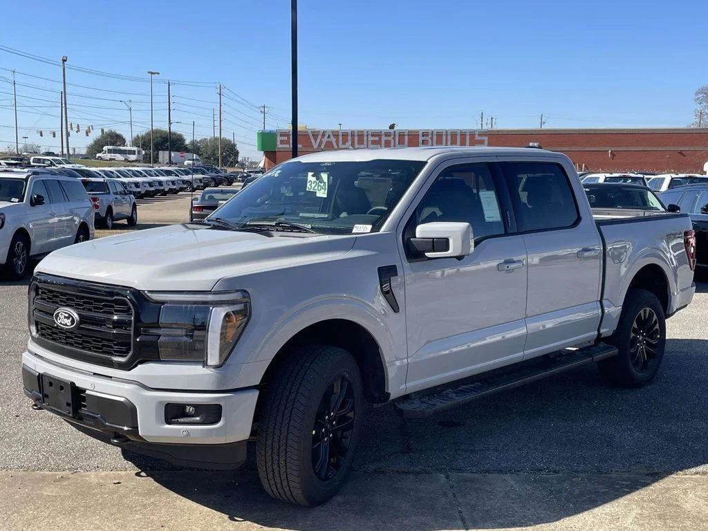 New 2026 Avalanche Ford Lariat® image 7
