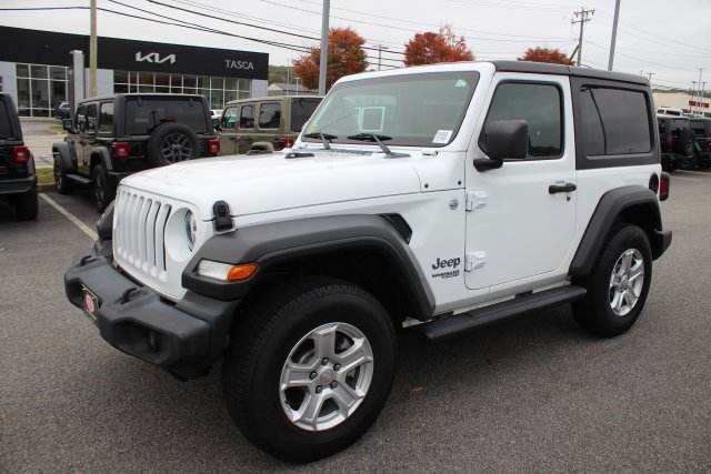 Used 2020 White Jeep Sport S image 2