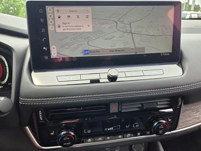 New 2026 Boulder Gray Pearl / Super Black Two-tone Nissan Platinum image 18