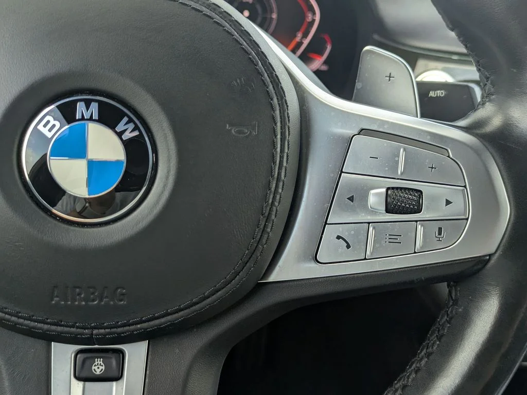Used 2020 Gray BMW 750i xDrive image 17