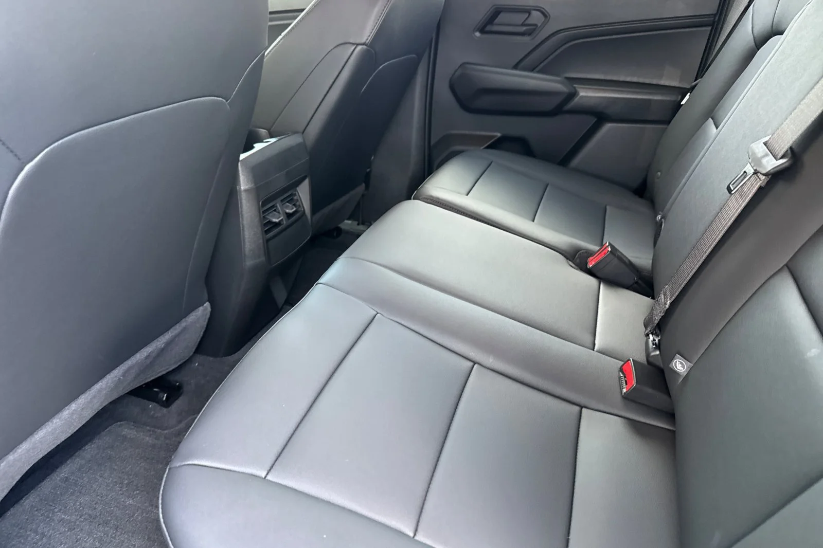 2026 Chevrolet Colorado Trail Boss view 11