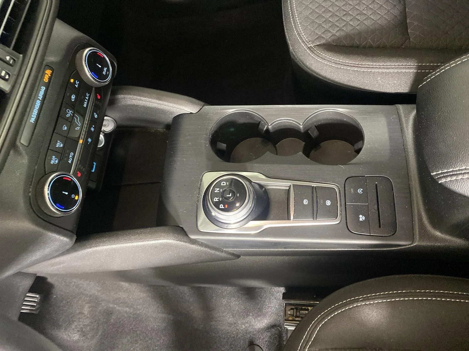 Used 2023 Iconic Silver Ford Active image 21