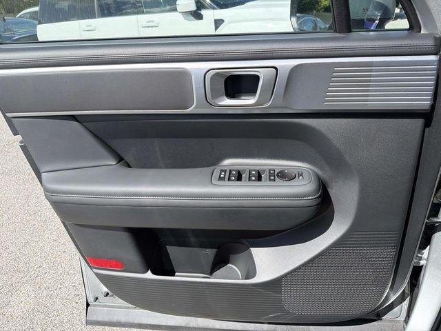 New 2026 Silver Hyundai SEL FWD image 7