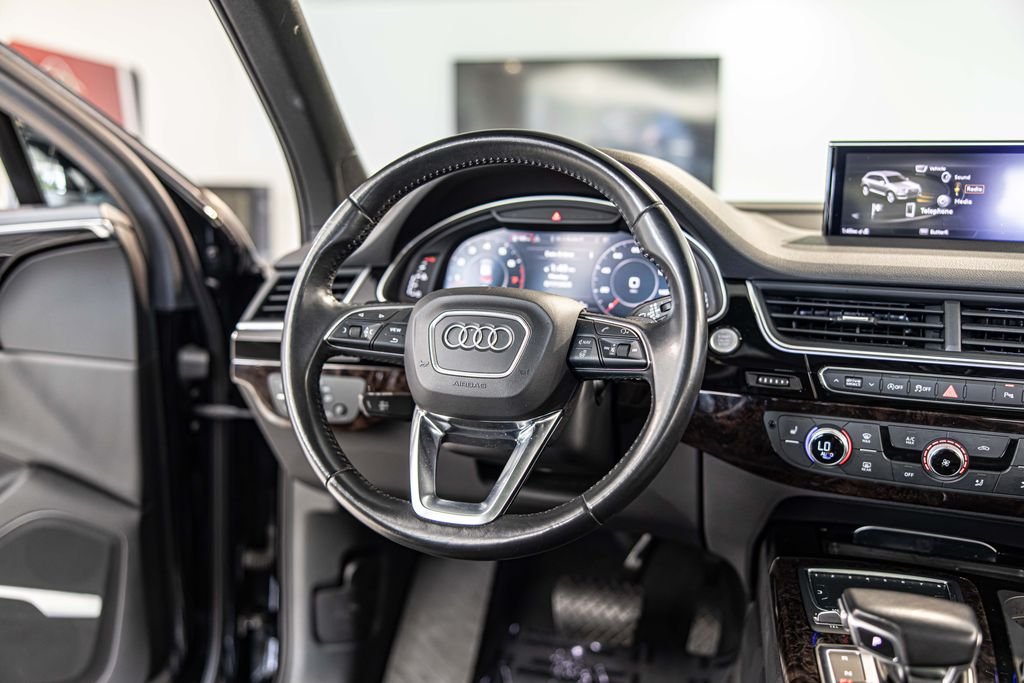 Used 2019 Black Audi 55 Premium image 40