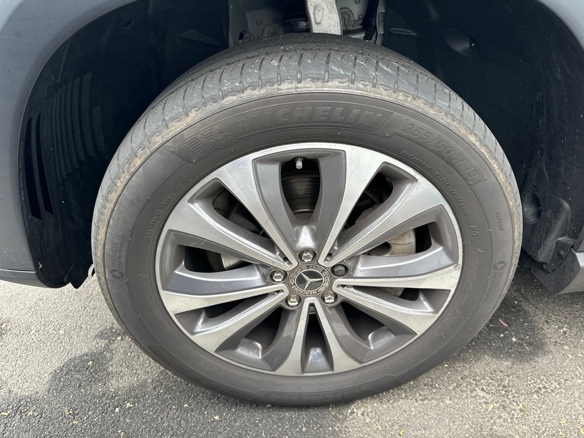 Used 2023 Silver Mercedes-Benz GLE 350 image 3