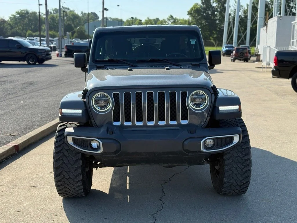 Used 2019 Gray Jeep Unlimited Sahara image 3