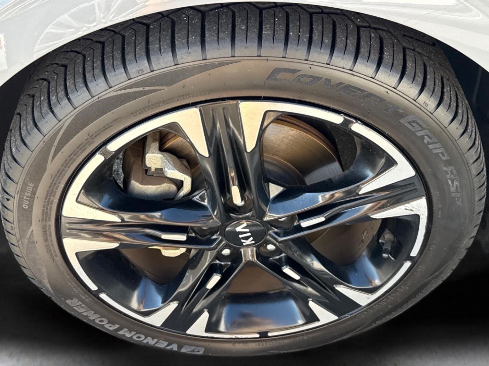 Used 2021 Wolf Gray Kia GT-Line image 3