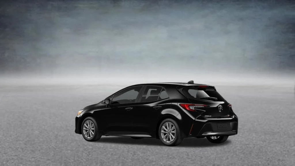 2026 Toyota Corolla Hatchback SE - Photo 8