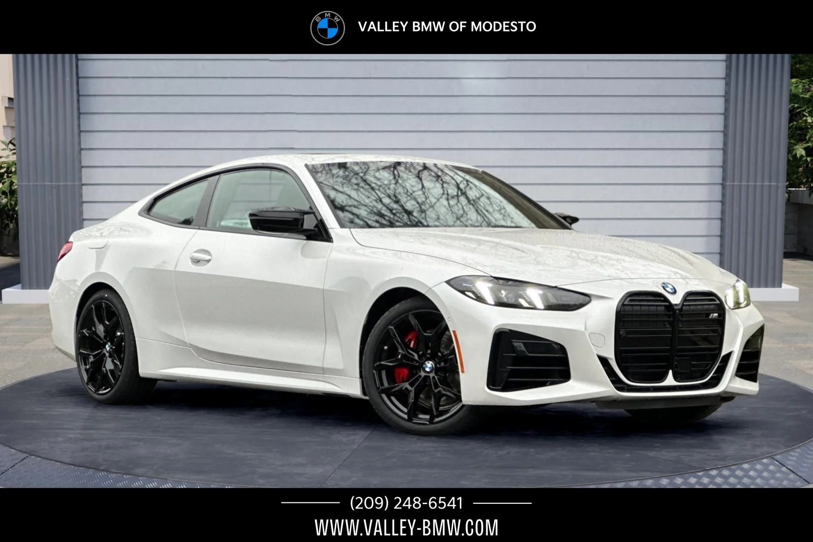 2026 BMW 4 Series M440i Coupe's photo