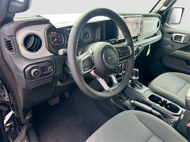 New 2026 Black Clear-Coat Exterior Paint Jeep Sahara image 6