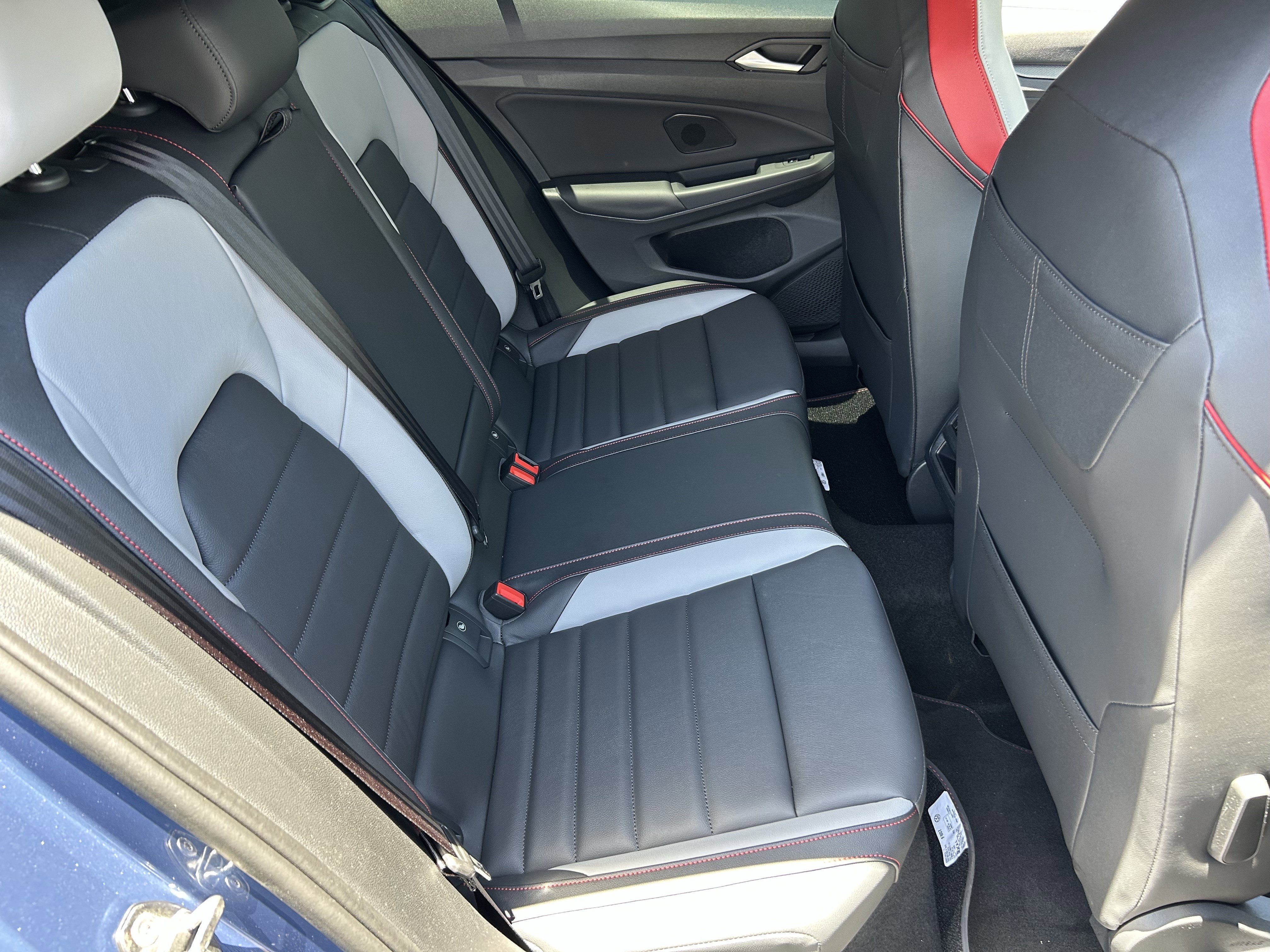 New 2026 Slate Blue Metallic Volkswagen SE image 9