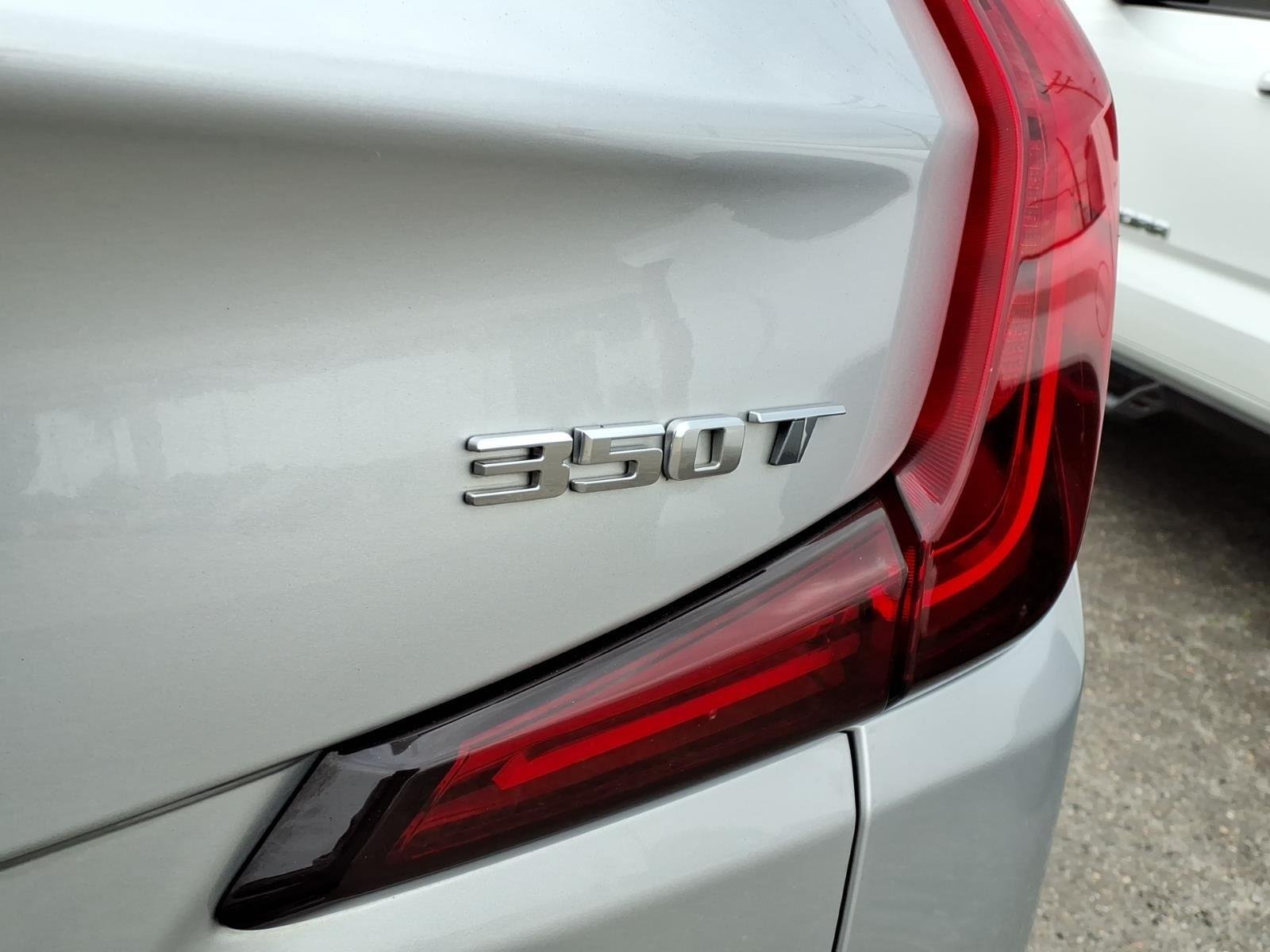 Used 2020  CADILLAC PREMLUXU image 7