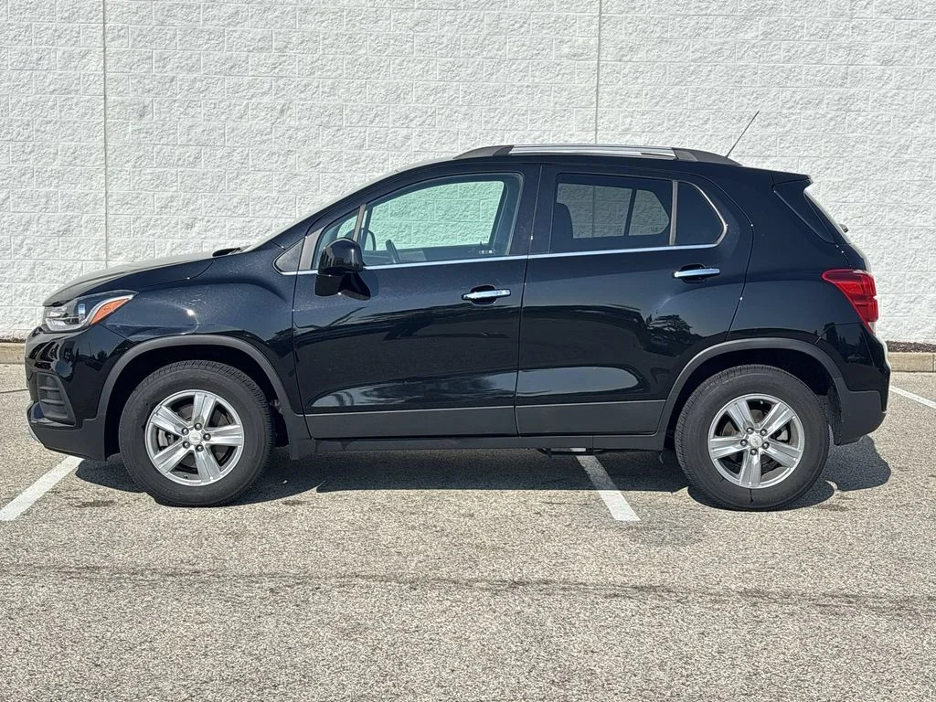 Used 2019 Black Chevrolet LT image 10