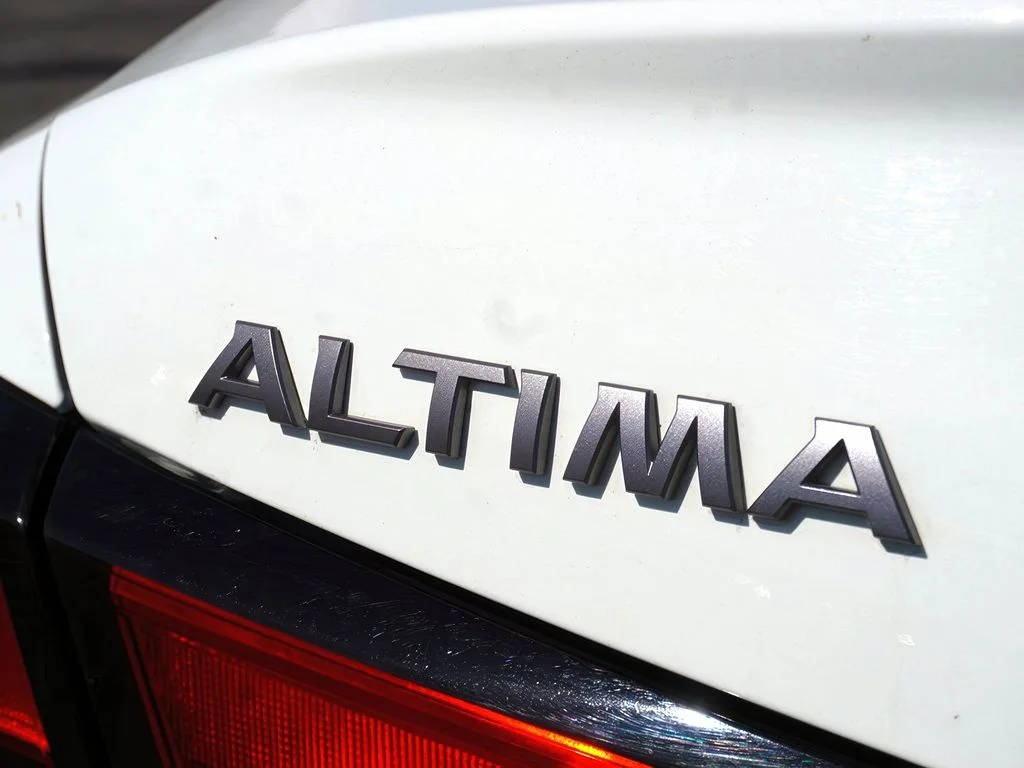 2025 Nissan Altima SV - Photo 12