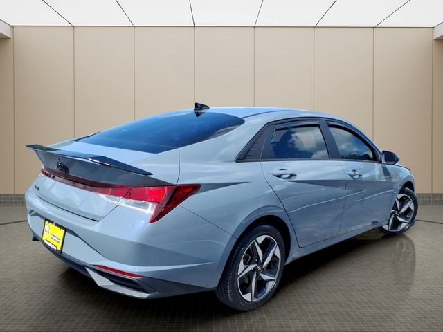 Used 2023 Gray Hyundai SEL image 8