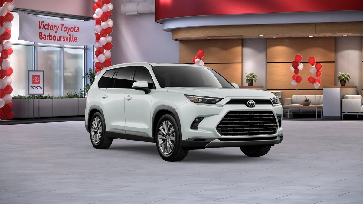 New 2026 Wind Chill Pearl Toyota Platinum image 14