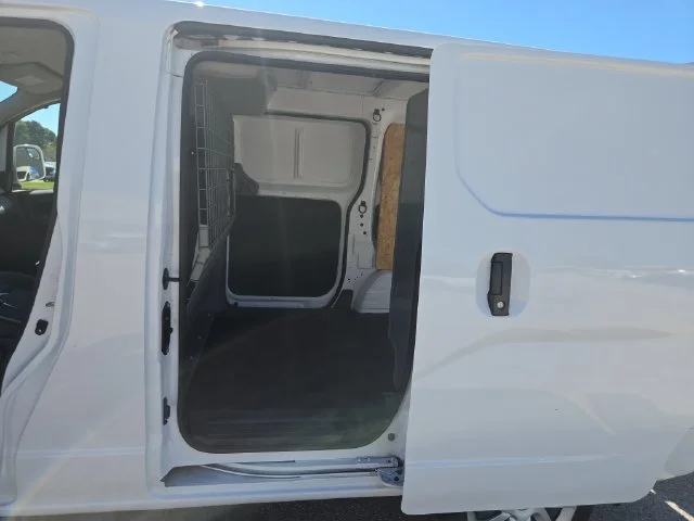 Used 2020 White Nissan SV image 26