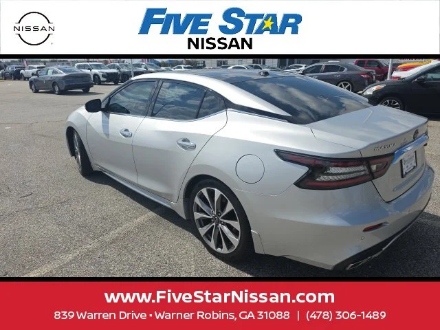 Used 2023 Silver Nissan Platinum image 8