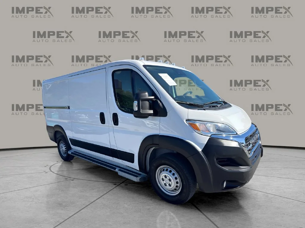 Used 2025 White Ram Base image 7