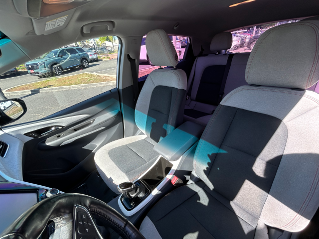 Used 2020 White Chevrolet LT image 18