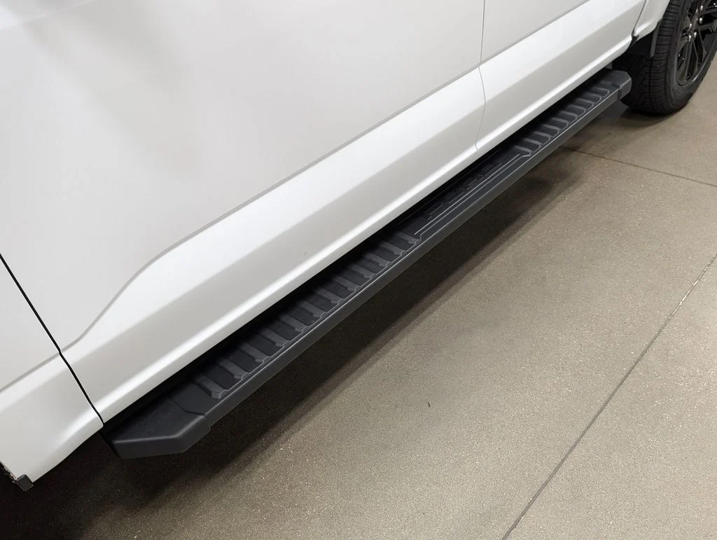 New 2026 Oxford White Ford XLT image 21