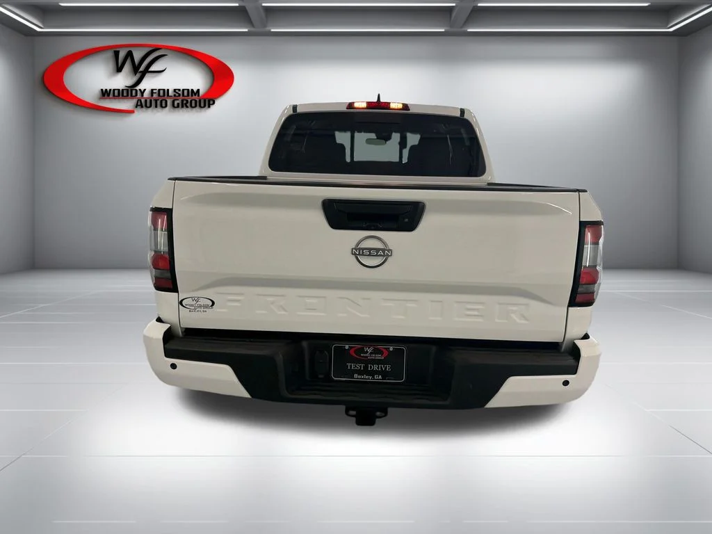 New 2027 Glacier White Nissan Crew Cab SV image 7