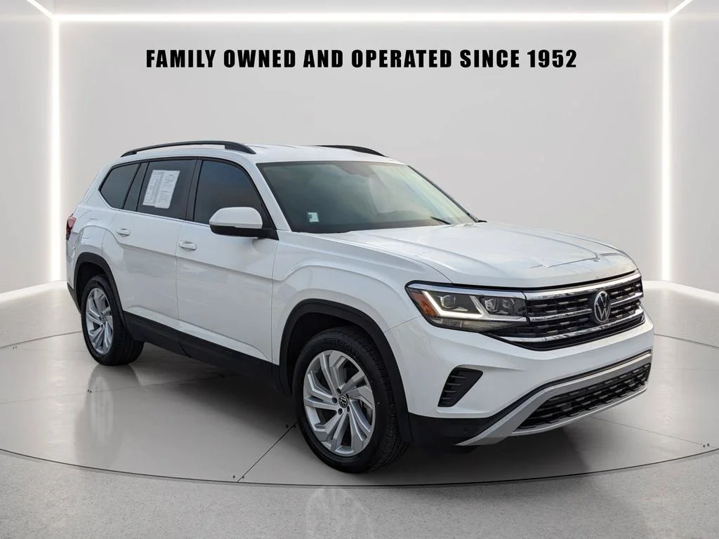 2023 Volkswagen Atlas SE w/Tech - Photo 5