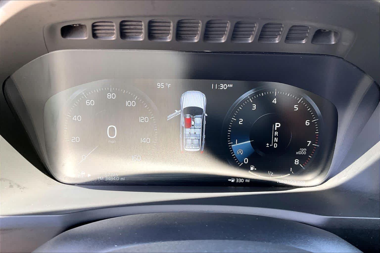 Used 2020 Crystal White Metallic Volvo Inscription image 24