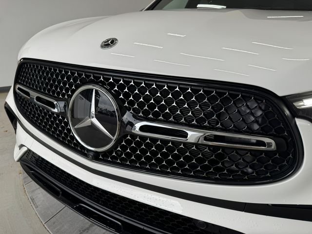 New 2026 Polar White Mercedes-Benz GLC 300 image 44