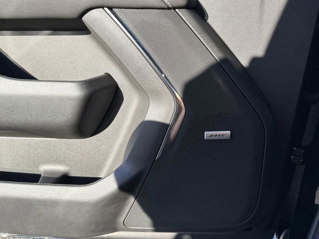 2026 Chevrolet Suburban Premier - Photo 32