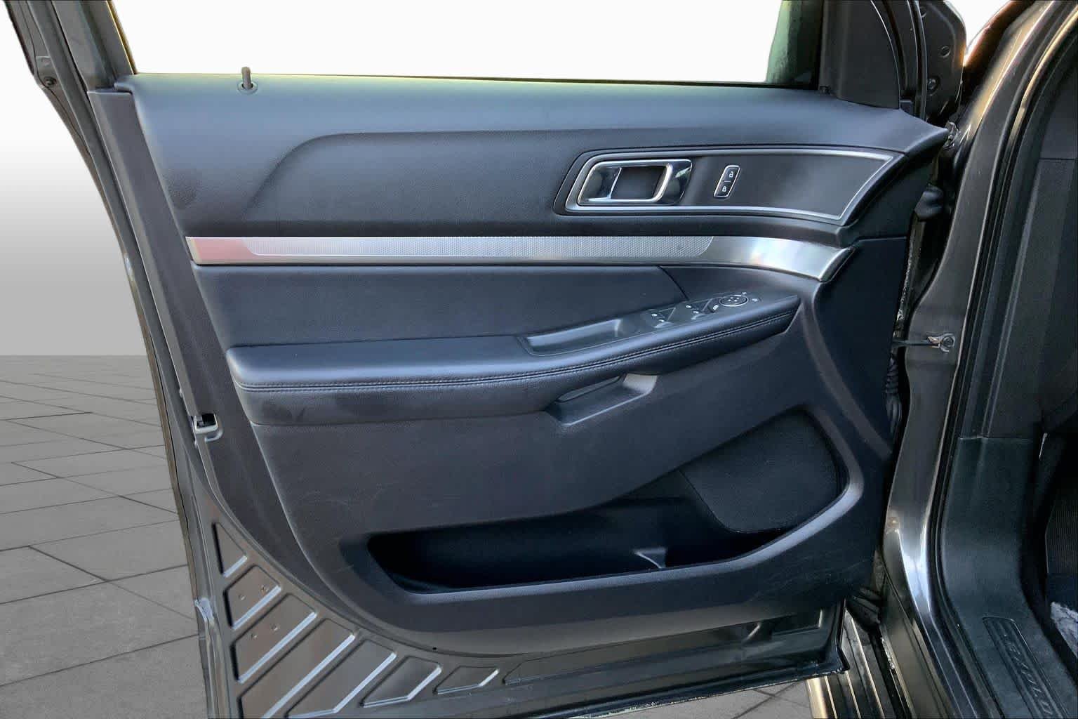 Used 2019 Magnetic Ford XLT image 21