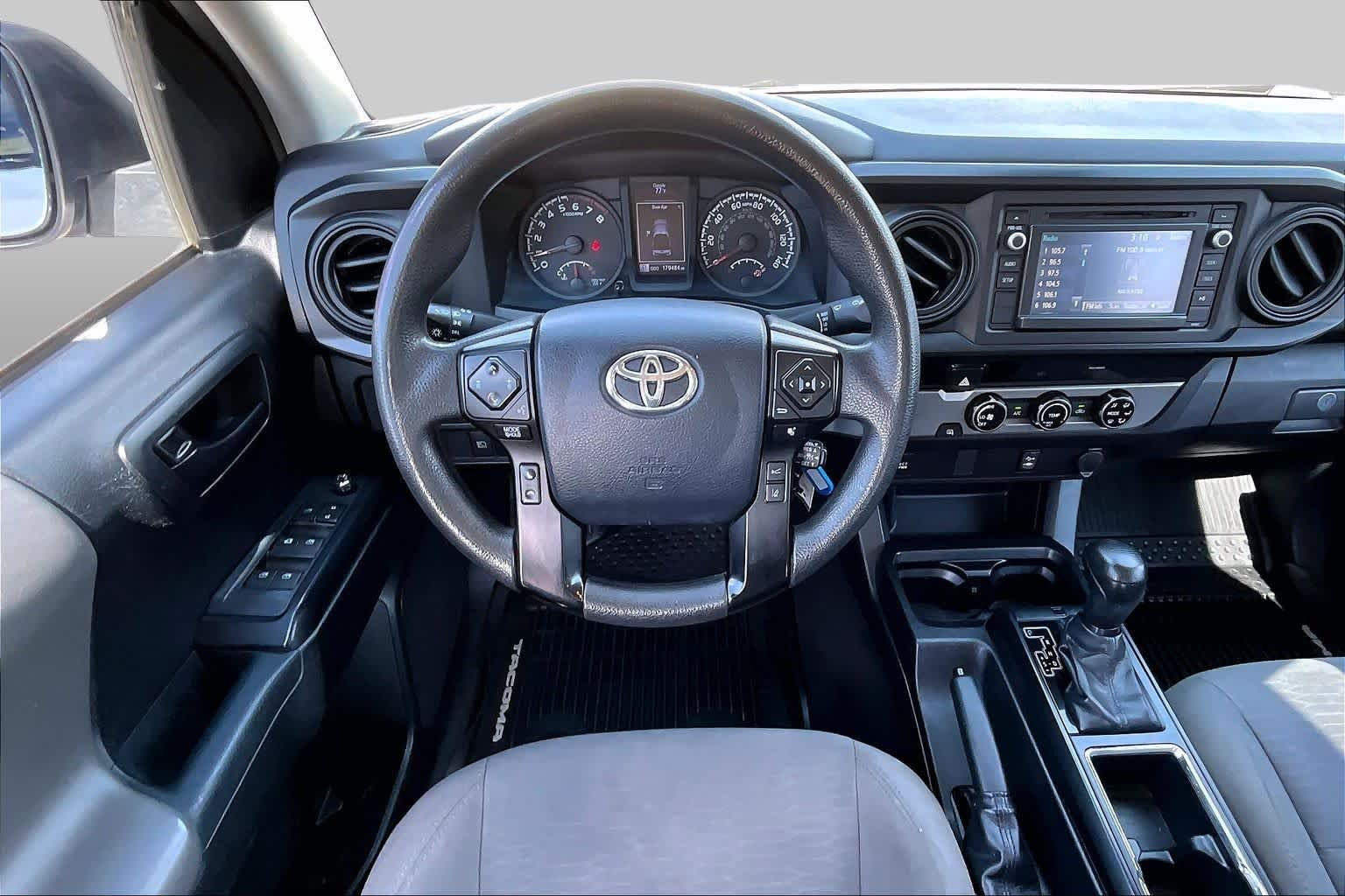 Used 2018 Super White Toyota SR image 5