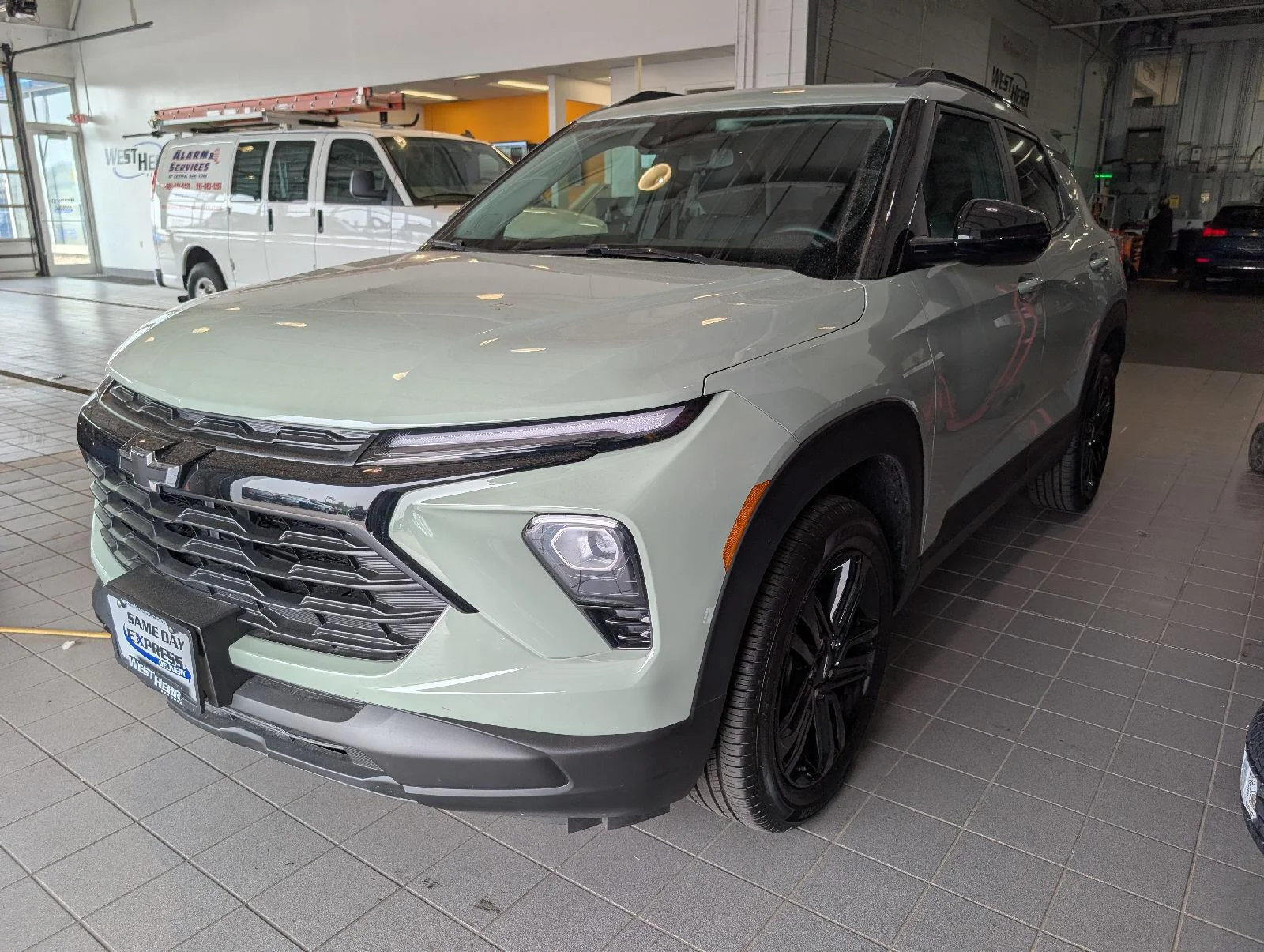 Used 2026 Green Chevrolet LT image 3