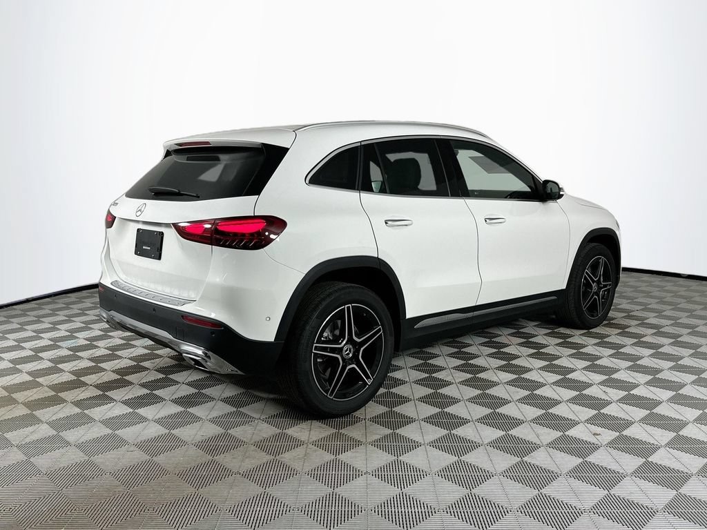 New 2026 Polar White Mercedes-Benz GLA 250 image 39