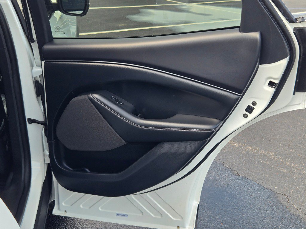 Certified Used 2023 Star White Ford Select image 9