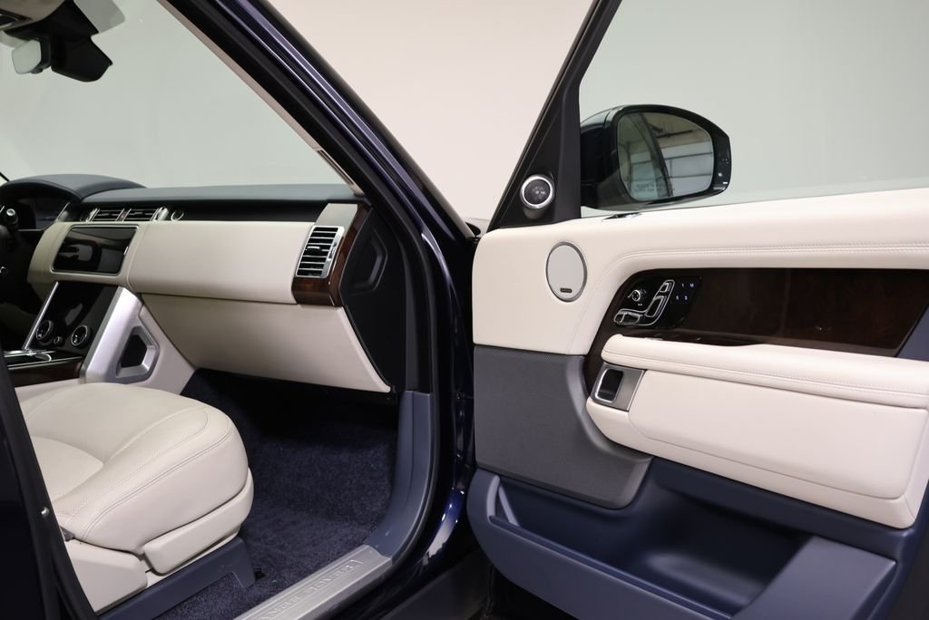 Used 2020 Portofino Blue Metallic Land Rover HSE image 39
