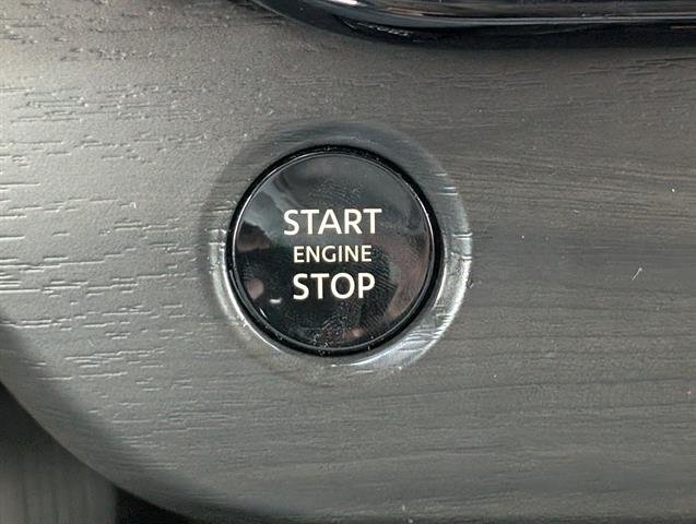 Used 2025  Nissan SV image 26
