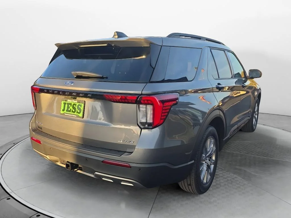 New 2026 Carbonized Gray Metallic Ford Active image 5