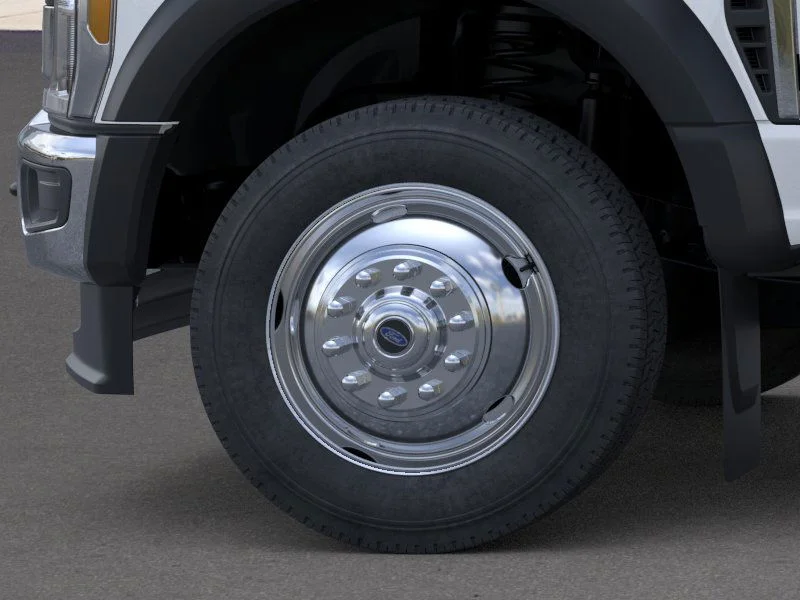 New 2026 Oxford White Ford F-550® XL image 19