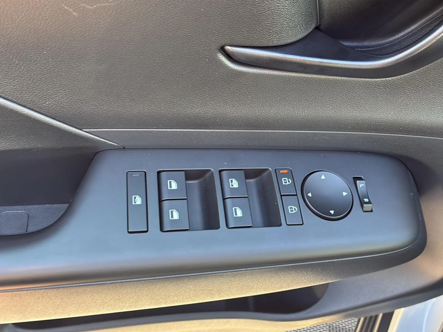 Used 2026 Cyber Gray Metallic Hyundai SE image 24