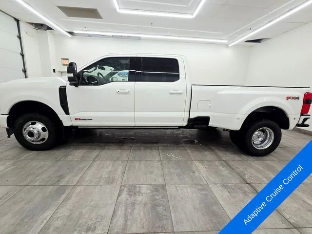 New 2026 Star White Metallic Tri-Coat Ford F-350® Platinum® image 2