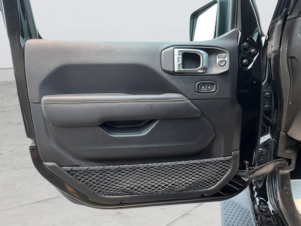 Used 2021 Black Jeep Unlimited Sahara image 23