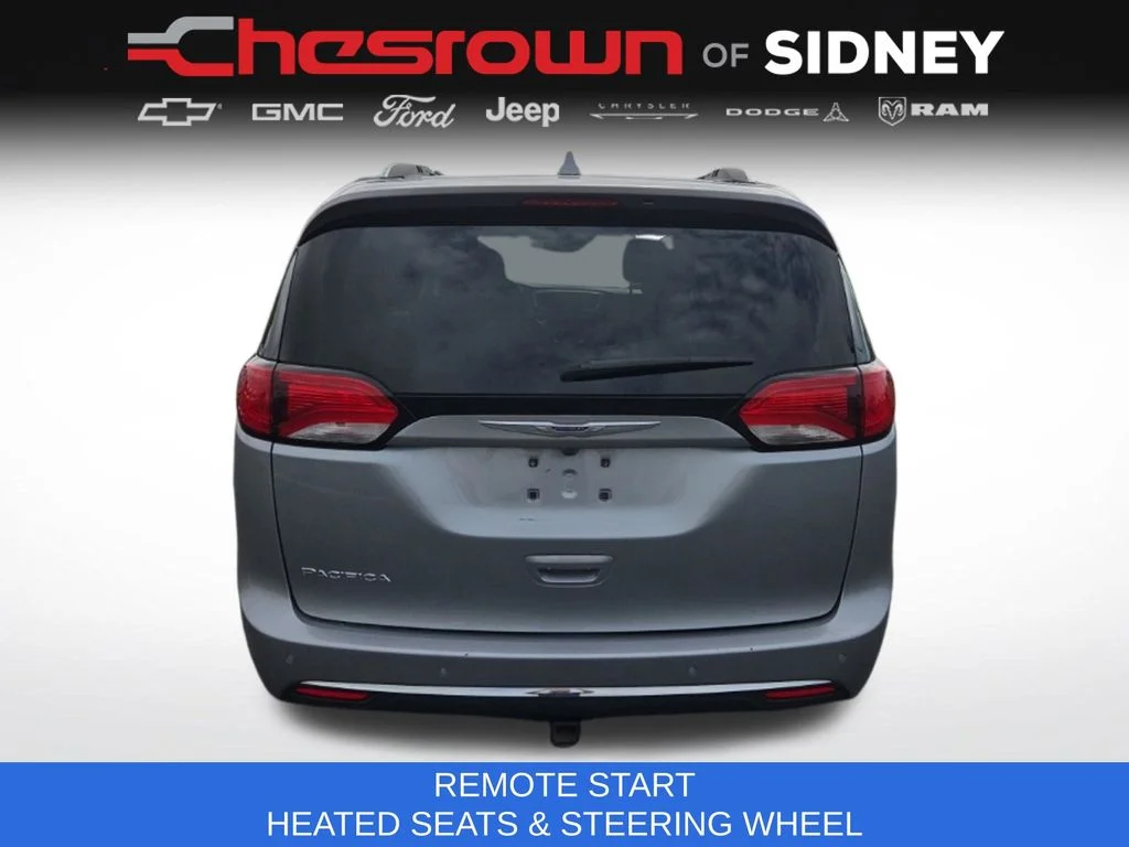 Used 2019 Silver Chrysler Touring L image 6